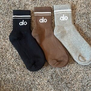 3 pack Alo yoga unisex throwback half crew socks black espresso brown grey